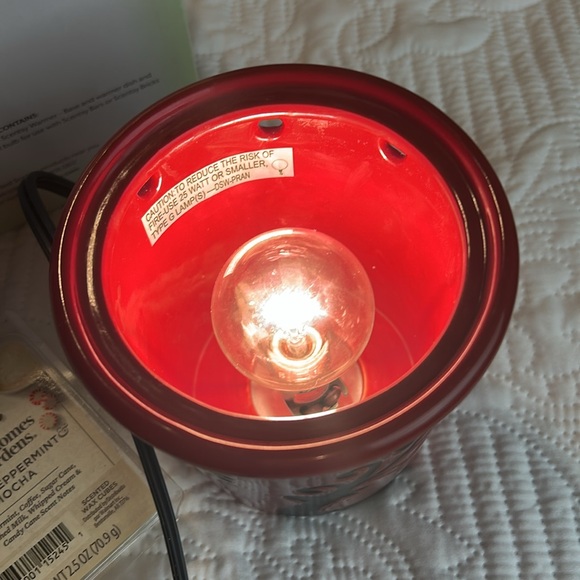 Scentsy Warmer Prancer Full Size Red Wax Warmer With wax melt EUC in box no bulb - Picture 14 of 17